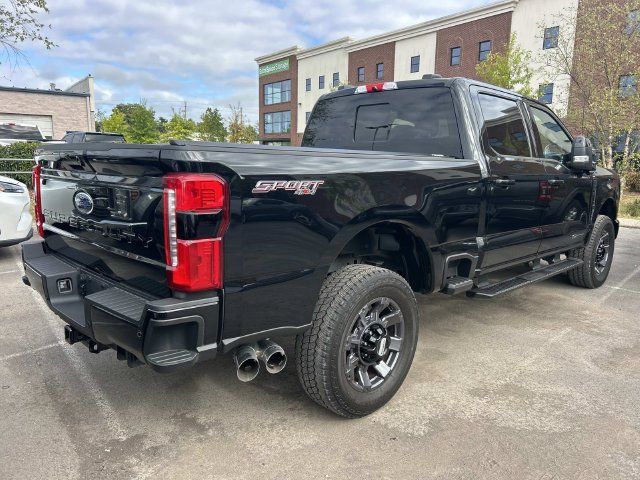 Used 2024 Ford F350 Lariat w/ Lariat Ultimate Package AWD/4WD image 7