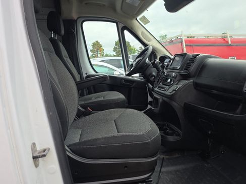 Used 2024 RAM ProMaster 2500 w/ Convenience Group FWD image 6