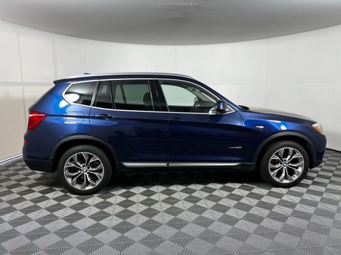 Used 2017 BMW X3 xDrive28i image 4