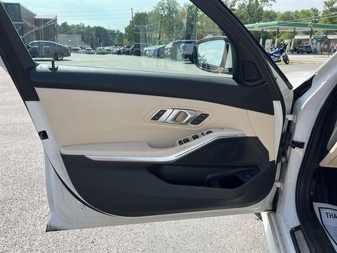 Used 2021 BMW 330i xDrive Sedan w/ Convenience Package AWD/4WD image 20