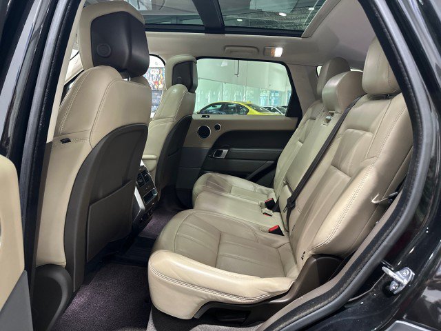 Used 2018 Land Rover Range Rover Sport HSE AWD/4WD image 45