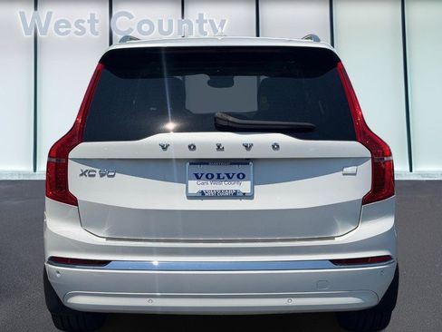Certified 2024 Volvo XC90 T8 Plus w/ Protection Package Premier AWD/4WD image 6