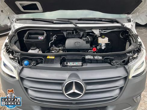 Used 2024 Mercedes-Benz Sprinter 2500 image 10