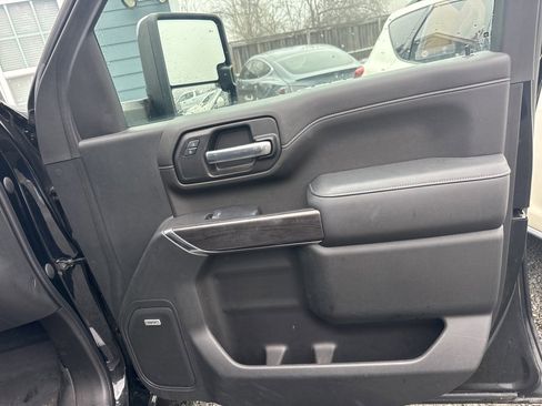 Used 2020 Chevrolet Silverado 2500 LTZ w/ Technology Package image 13