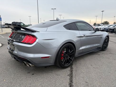 Used 2021 Ford Mustang Shelby GT500 image 3