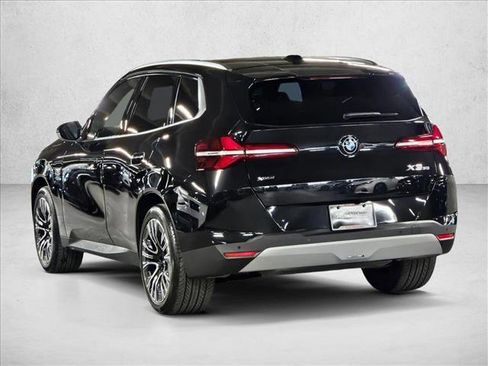 Used 2025 BMW X3 xDrive30i w/ Premium Package image 8