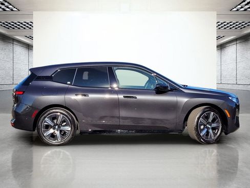 New 2026 BMW iX xDrive60 w/ Premium Package image 5
