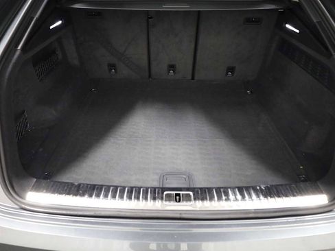 Used 2025 Audi Q8 Premium Plus w/ Premium Plus Package image 39