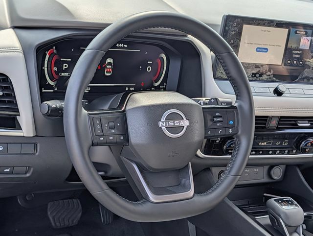 Used 2025 Nissan Rogue SL AWD/4WD image 18