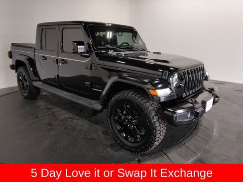 Used 2021 Jeep Gladiator Overland image 3