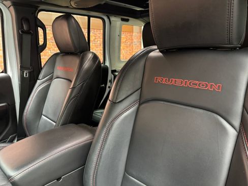 Used 2024 Jeep Wrangler Unlimited Rubicon image 24