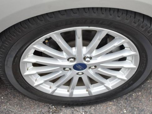 Used 2015 Ford C-MAX Energi SEL w/ Equipment Group 303A FWD image 27