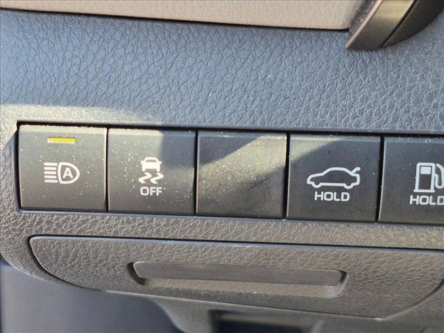 Used 2023 Toyota Camry XSE FWD image 13