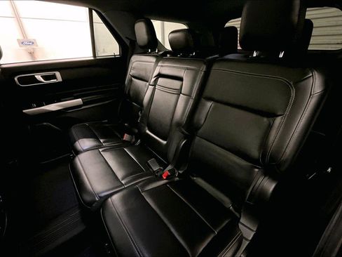 Certified 2022 Ford Explorer XLT w/ Equipment Group 202A image 25