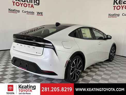 New 2026 Toyota Prius Plug-In Hybrid FWD image 14