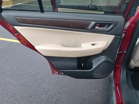 Used 2015 Subaru Outback 3.6R Limited image 13