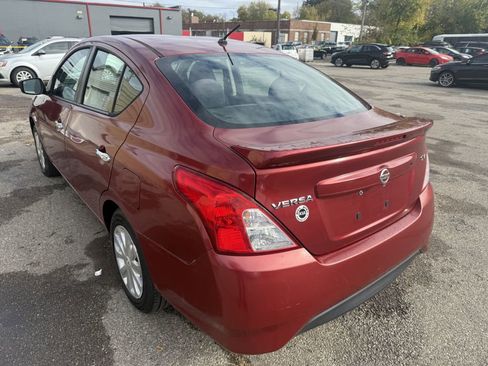 Used 2017 Nissan Versa SV image 4