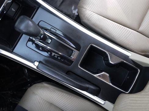 Used 2015 Honda Accord LX image 37