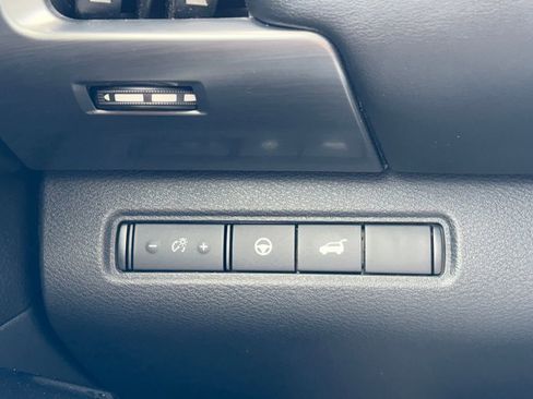 Used 2022 Nissan Pathfinder SL w/ SL Premium Package image 21