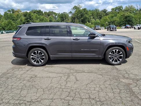 Used 2023 Jeep Grand Cherokee L Overland AWD/4WD image 10