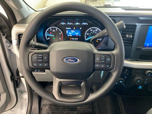 New 2026 Ford F250 XL w/ XL Driver Assist Package AWD/4WD image 17