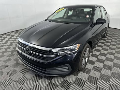 Used 2024 Volkswagen Jetta SE FWD image 11