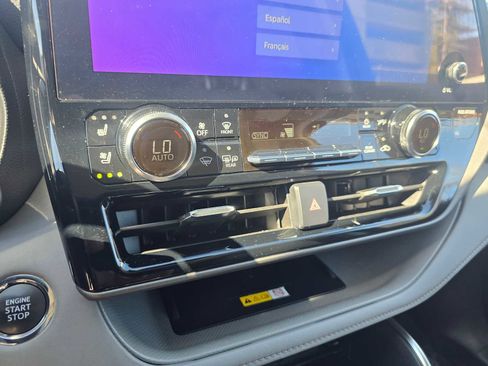 Used 2023 Toyota Highlander Limited image 31