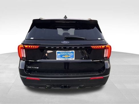 Used 2025 Ford Explorer Active image 4