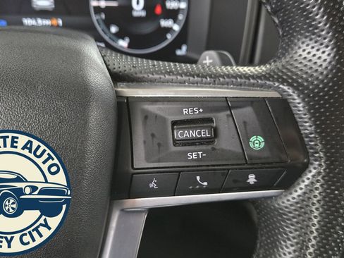 Used 2022 Mitsubishi Outlander SE image 13