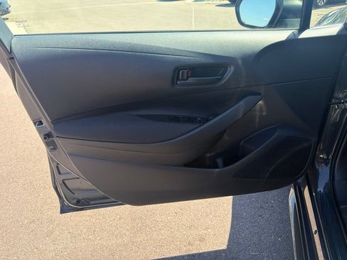 Used 2025 Toyota Corolla LE FWD image 23