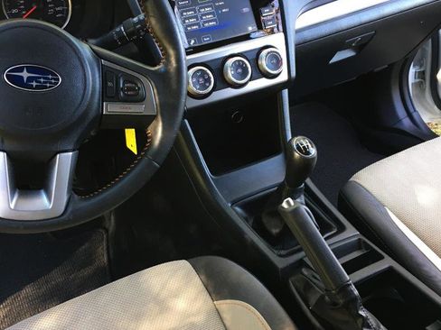 Used 2016 Subaru Crosstrek 2.0i Premium image 20