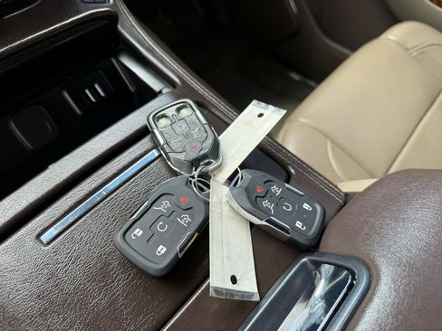 Used 2015 Chevrolet Tahoe LTZ AWD/4WD image 37