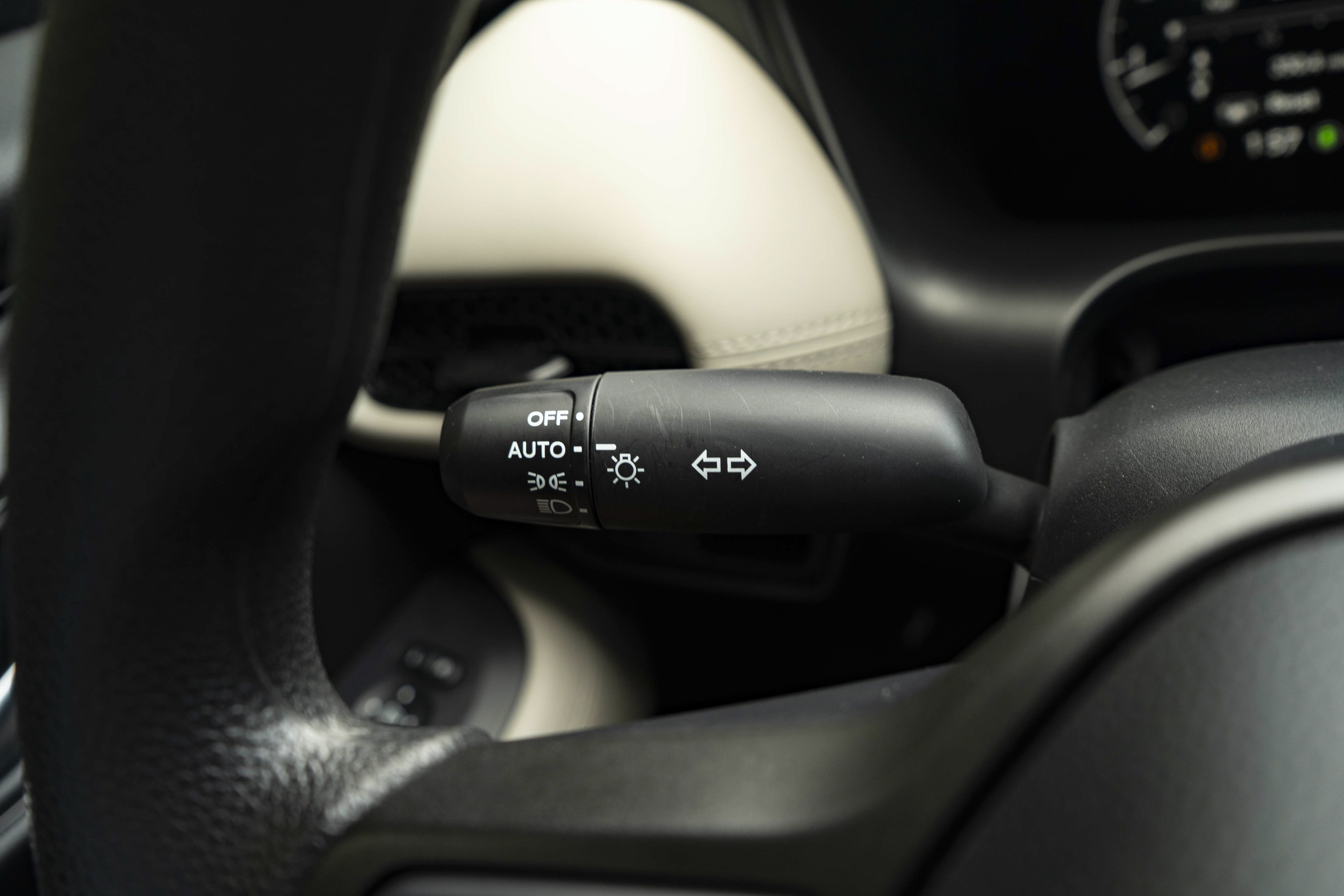 Used 2027 Honda HR-V LX image 23