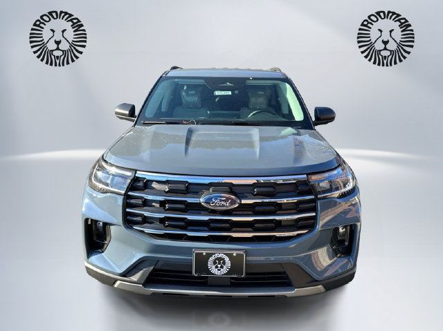 New 2026 Ford Explorer Active w/ Active Comfort Package AWD/4WD image 2