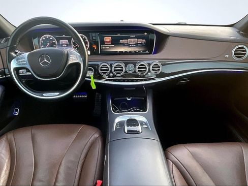 Used 2017 Mercedes-Benz S 550 Sedan image 16