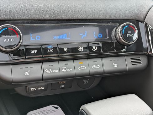 New 2026 Hyundai Elantra Limited FWD image 30