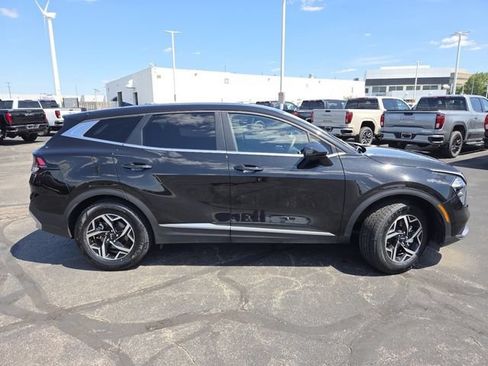 Used 2023 Kia Sportage LX FWD image 17