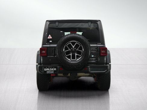 Used 2025 Jeep Wrangler Unlimited Rubicon w/ Convenience Group AWD/4WD image 4
