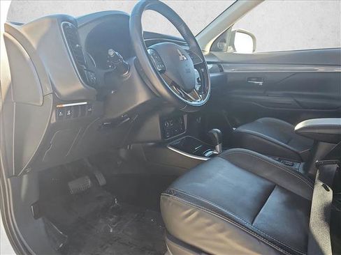 Used 2020 Mitsubishi Outlander SE image 10