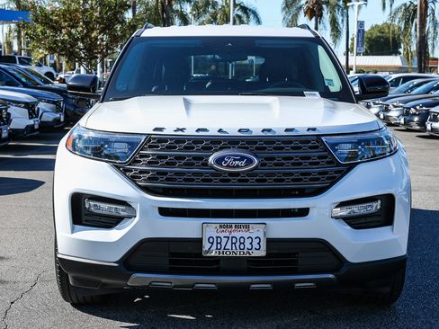 Used 2022 Ford Explorer XLT w/ Equipment Group 202A image 2