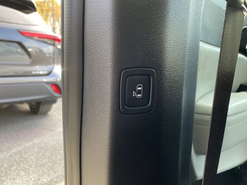 Used 2024 Kia Carnival SX Prestige image 26