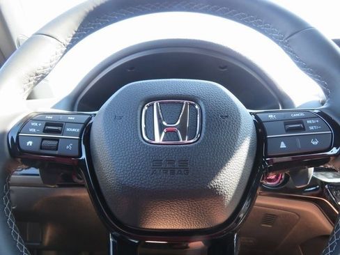 Used 2024 Honda Civic Sport image 9