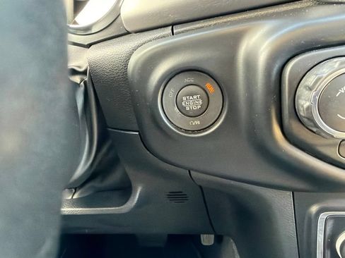 Used 2022 Jeep Wrangler Unlimited Sport AWD/4WD image 64
