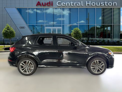 Certified 2025 Audi Q3 2.0T Premium w/ Convenience Package image 8