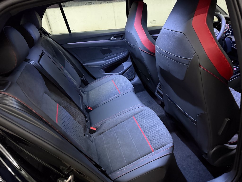 New 2026 Volkswagen GTI SE FWD image 26