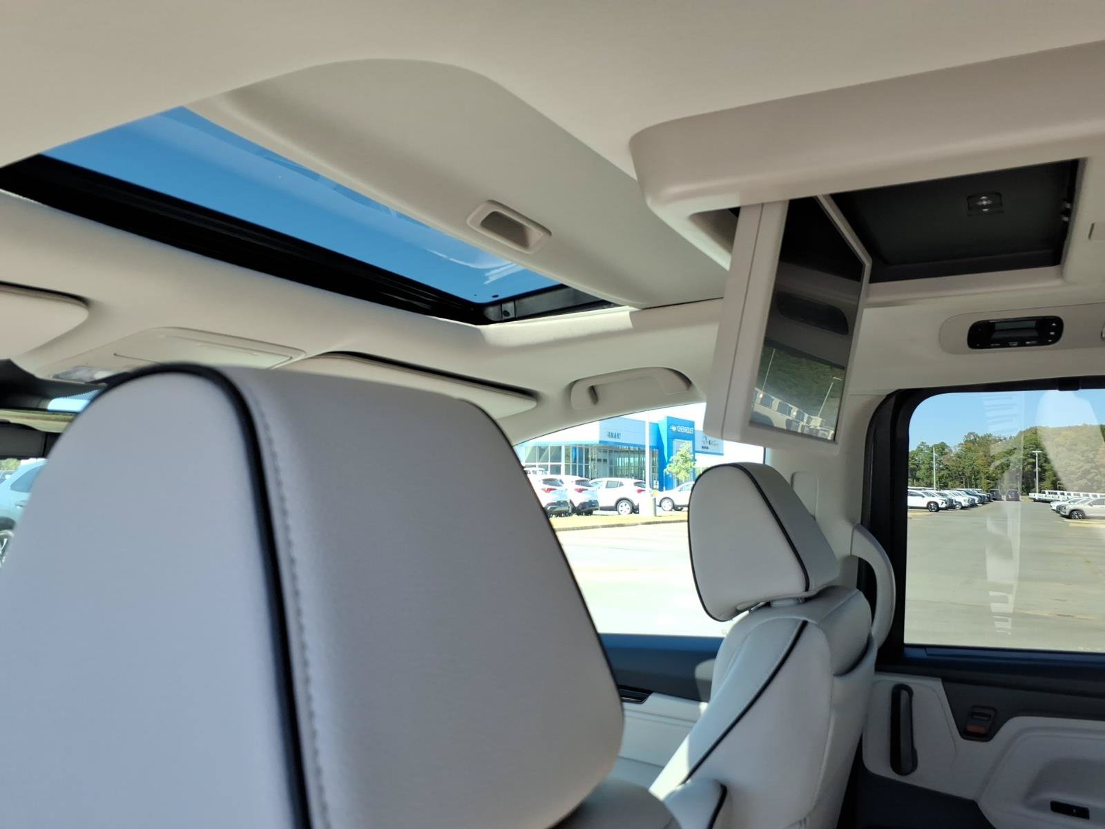 New 2027 Honda Odyssey Touring image 9