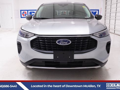 Used 2024 Ford Escape Active w/ Tech Pack #1 FWD image 2