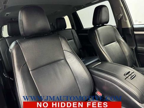 Used 2018 Toyota Highlander XLE image 23