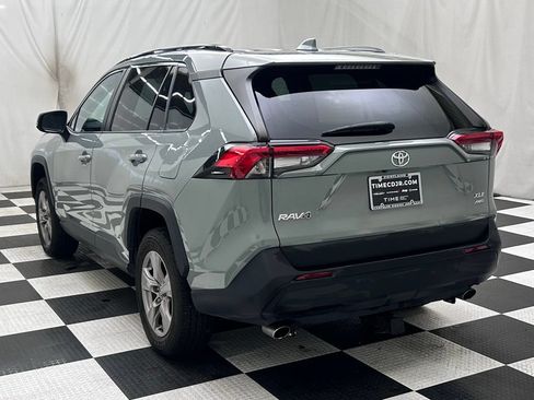 Used 2023 Toyota RAV4 XLE AWD/4WD image 5