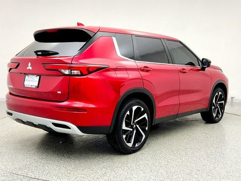 Used 2022 Mitsubishi Outlander SE image 5